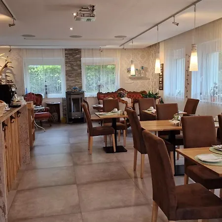 Casa de hóspedes Gaestehaus Tschertou 3*