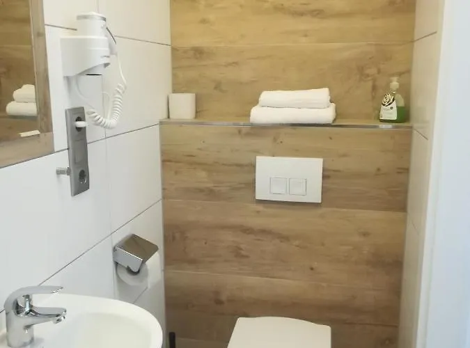 Gaestehaus Tschertou 招待所 弗拉奇