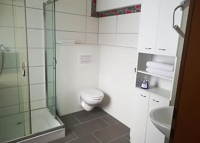 Gaestehaus Tschertou 弗拉奇